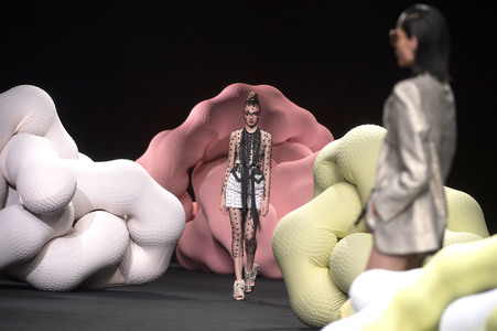 Ana Locking Fashion Show auf der Mercedes-Benz Fashion Week Madrid Spring/Summer 2020