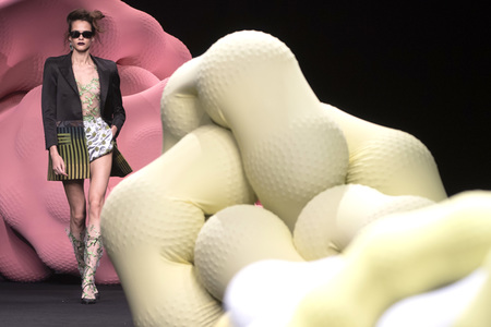 Ana Locking Fashion Show auf der Mercedes-Benz Fashion Week Madrid Spring/Summer 2020