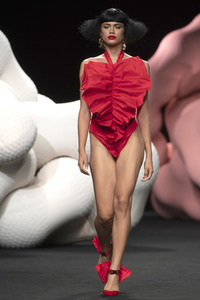 Ana Locking Fashion Show auf der Mercedes-Benz Fashion Week Madrid Spring/Summer 2020