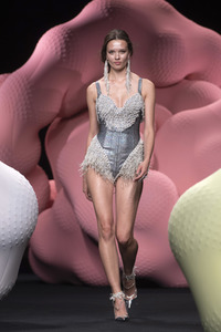 Ana Locking Fashion Show auf der Mercedes-Benz Fashion Week Madrid Spring/Summer 2020