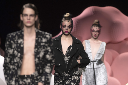 Ana Locking Fashion Show auf der Mercedes-Benz Fashion Week Madrid Spring/Summer 2020
