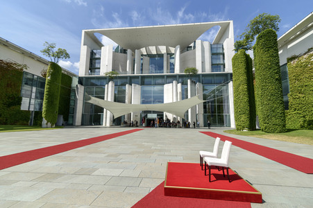 Angela Merkel empfängt Mette Frederiksen in Berlin