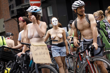 Cologne Naked Bike Ride 2019 in Köln