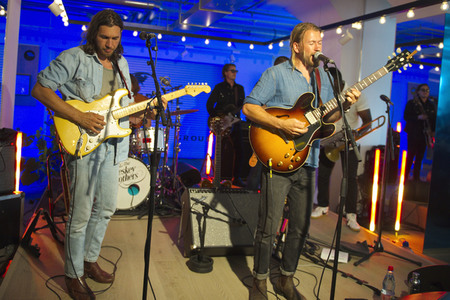 Showcase von The Teskey Brothers in Berlin