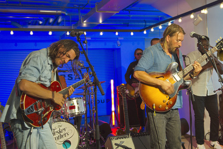 Showcase von The Teskey Brothers in Berlin