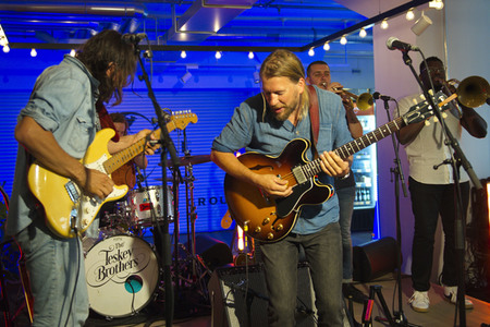 Showcase von The Teskey Brothers in Berlin