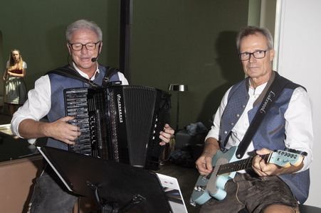 Präsentation der Catherine Hummels by Angermaier Trachten in München