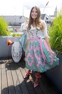 Präsentation der Catherine Hummels by Angermaier Trachten in München