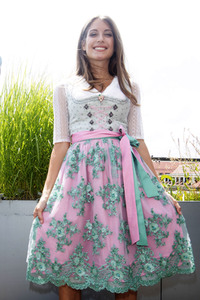 Präsentation der Catherine Hummels by Angermaier Trachten in München