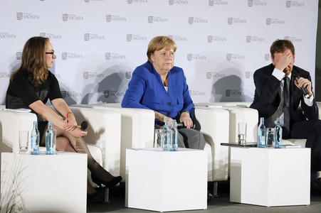 Angela Merkel beim Frauennetzwerktreffen in Dresden