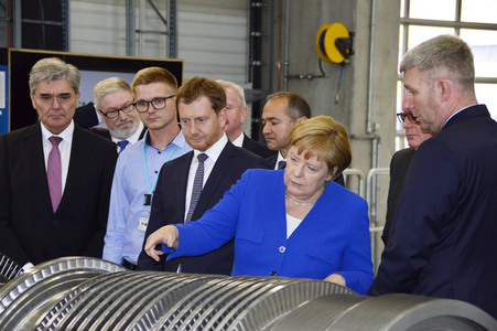 Angela Merkel im Siemens-Werk Görlitz