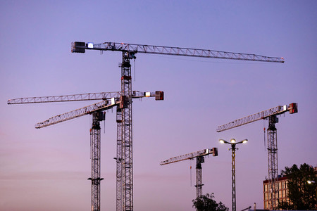 Symbolfoto Baukräne