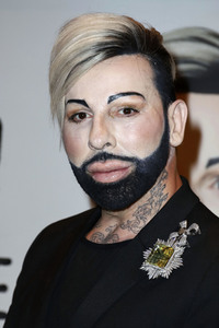 PETA-Kampagne mit Harald Glööckler in Hamburg