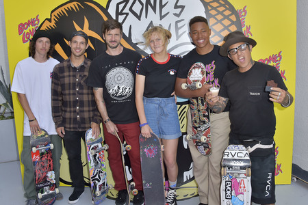 Start der Kampagne 'Bones Love Milk' in Huntington Beach