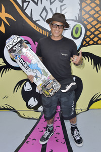 Start der Kampagne 'Bones Love Milk' in Huntington Beach