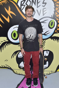 Start der Kampagne 'Bones Love Milk' in Huntington Beach