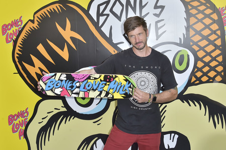 Start der Kampagne 'Bones Love Milk' in Huntington Beach