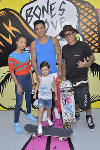 Start der Kampagne 'Bones Love Milk' in Huntington Beach