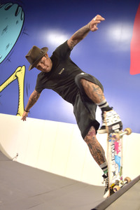 Start der Kampagne 'Bones Love Milk' in Huntington Beach