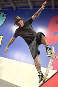 Start der Kampagne 'Bones Love Milk' in Huntington Beach