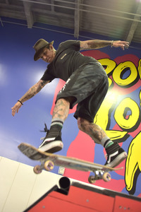 Start der Kampagne 'Bones Love Milk' in Huntington Beach