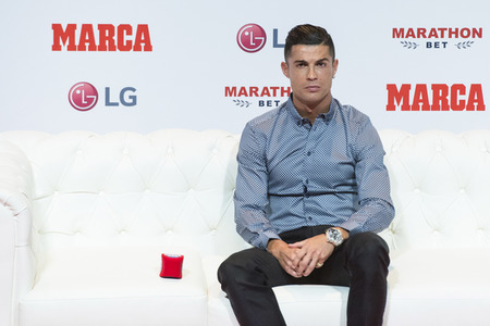 Cristiano Ronaldo erhält den Marca Leyenda Award in Madrid