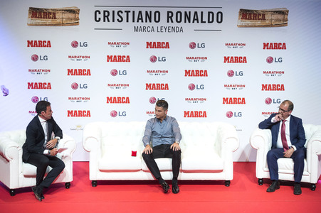 Cristiano Ronaldo erhält den Marca Leyenda Award in Madrid
