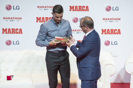Cristiano Ronaldo erhält den Marca Leyenda Award in Madrid