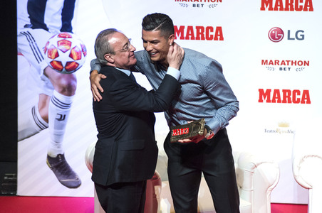 Cristiano Ronaldo erhält den Marca Leyenda Award in Madrid