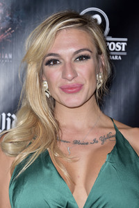 Filmpremiere 'IIlluminated' in Los Angeles