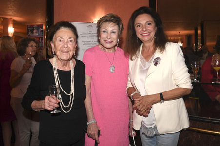 Theaterpremiere 'Wir sind die Neuen' in München