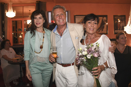 Theaterpremiere 'Wir sind die Neuen' in München