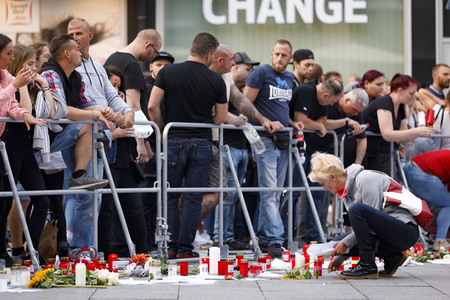 Mahnwache und Gegedemo in Köln