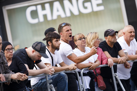 Mahnwache und Gegedemo in Köln
