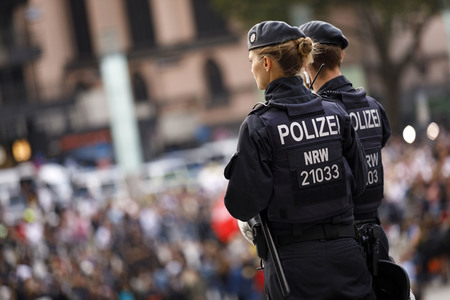 Mahnwache und Gegedemo in Köln