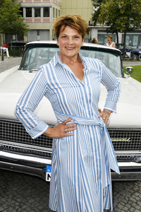 Theaterpremiere 'Zuhause bin ich Darling' in Berlin