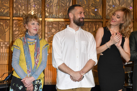 Theaterpremiere 'Zuhause bin ich Darling' in Berlin