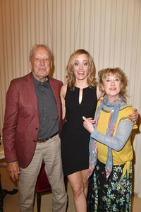 Theaterpremiere 'Zuhause bin ich Darling' in Berlin