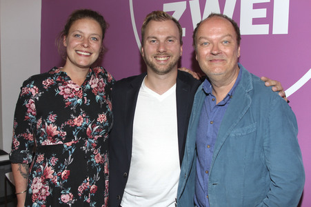 Jens Wawrczeck im 80er Café in Hamburg