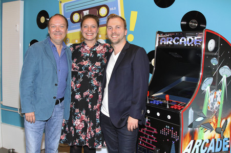 Jens Wawrczeck im 80er Café in Hamburg