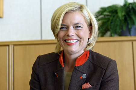 Julia Klöckner beim Forum 'Gemüseanbau im Fokus' in Mutterstadt