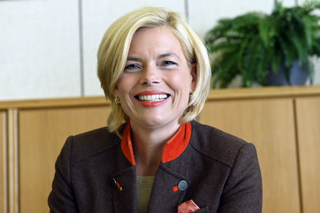 Julia Klöckner beim Forum 'Gemüseanbau im Fokus' in Mutterstadt