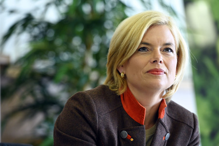 Julia Klöckner beim Forum 'Gemüseanbau im Fokus' in Mutterstadt