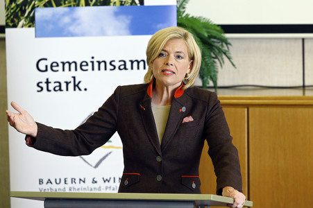 Julia Klöckner beim Forum 'Gemüseanbau im Fokus' in Mutterstadt