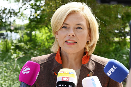 Julia Klöckner beim Forum 'Gemüseanbau im Fokus' in Mutterstadt