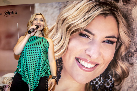 Autogrammstunde und Albumpräsentation mit Laura Wilde in Görlitz