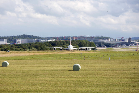 Symbolfoto Flughafen Zürich