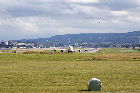 Symbolfoto Flughafen Zürich