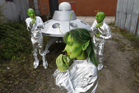GEEK ART: Kleine grüne Männchen / Little Green Men Bodypainting