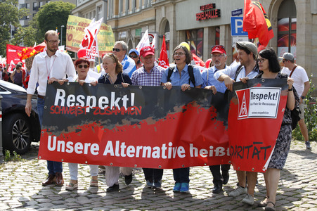 Demonstration 'Unteilbar' in Dresden